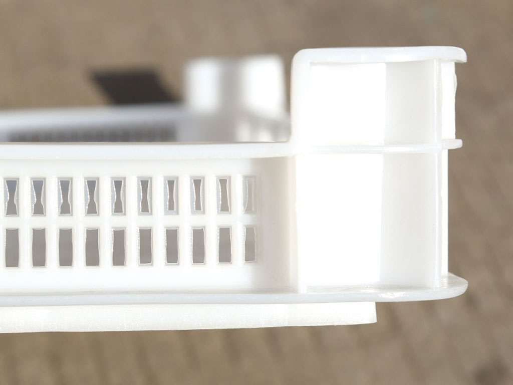 Edge Reinforcement Ribs